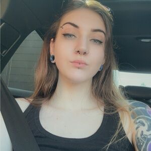 Meet your Posher, Jewell